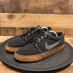 NIKE TOKI MENS ATHLETIC SHOES RETRO BLACK GUM SKATE SNEAKERS CASUAL LOW SIZE 10